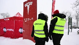 Bara en av tre strejkar på Tesla: ”En besvikelse”